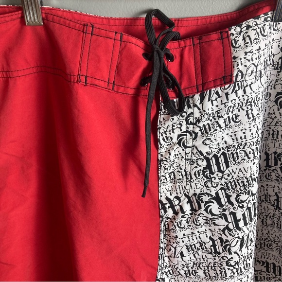 WRV board shorts size 38 deadstock y2k surf loud pattern graffiti spell out red - Picture 5 of 8